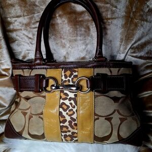 Coach vtg. Hamptons Signature Stripe Medium Carryall